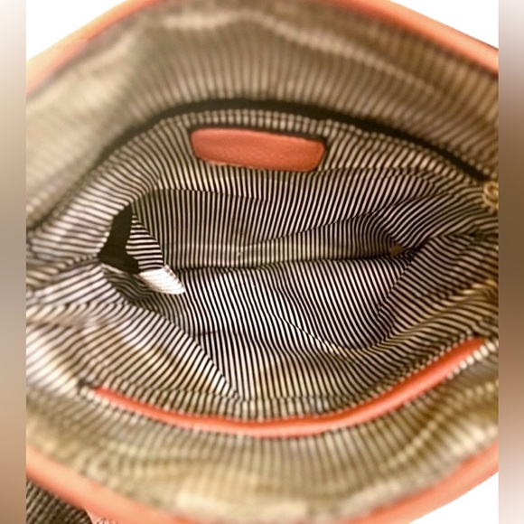 Burnt Orange Crossbody Bag - Picture 3 of 3